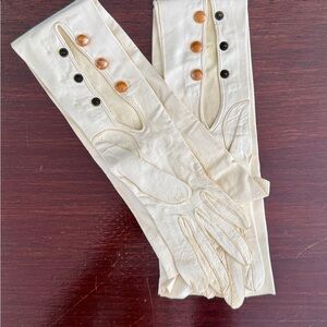 Antique ivory leather opera gloves with decorative buttons *petite/child sized*